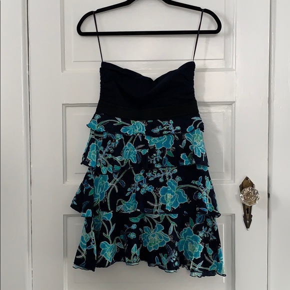 Express Dresses & Skirts - EXPRESS floral strapless dress